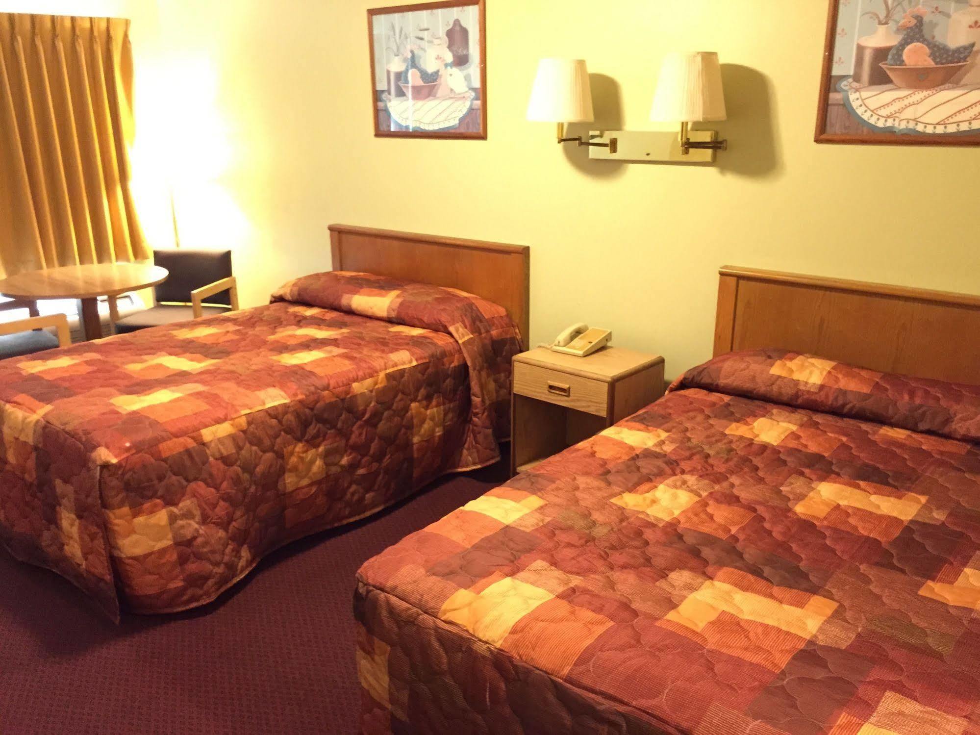 Sebring Inn Екстер'єр фото