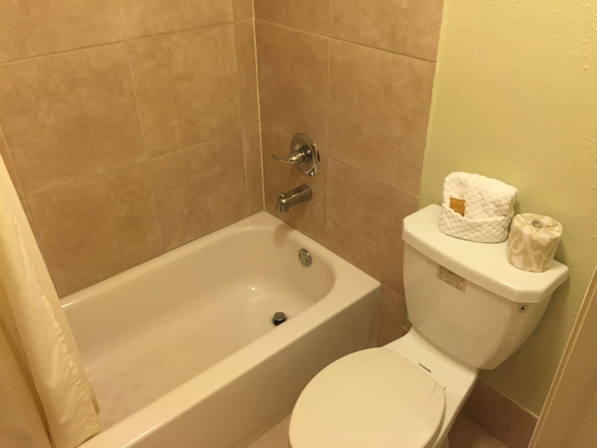 Sebring Inn Екстер'єр фото