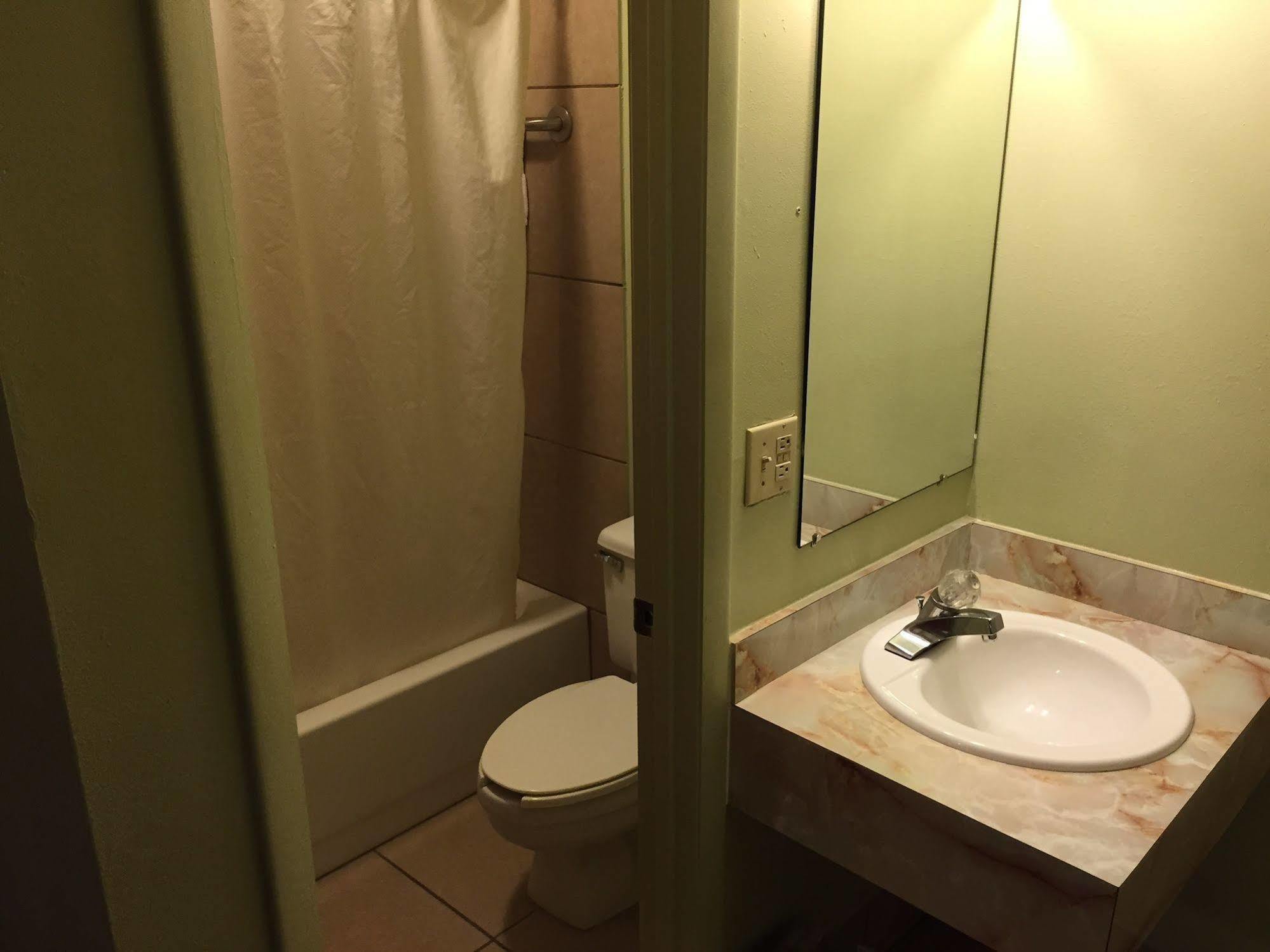 Sebring Inn Екстер'єр фото