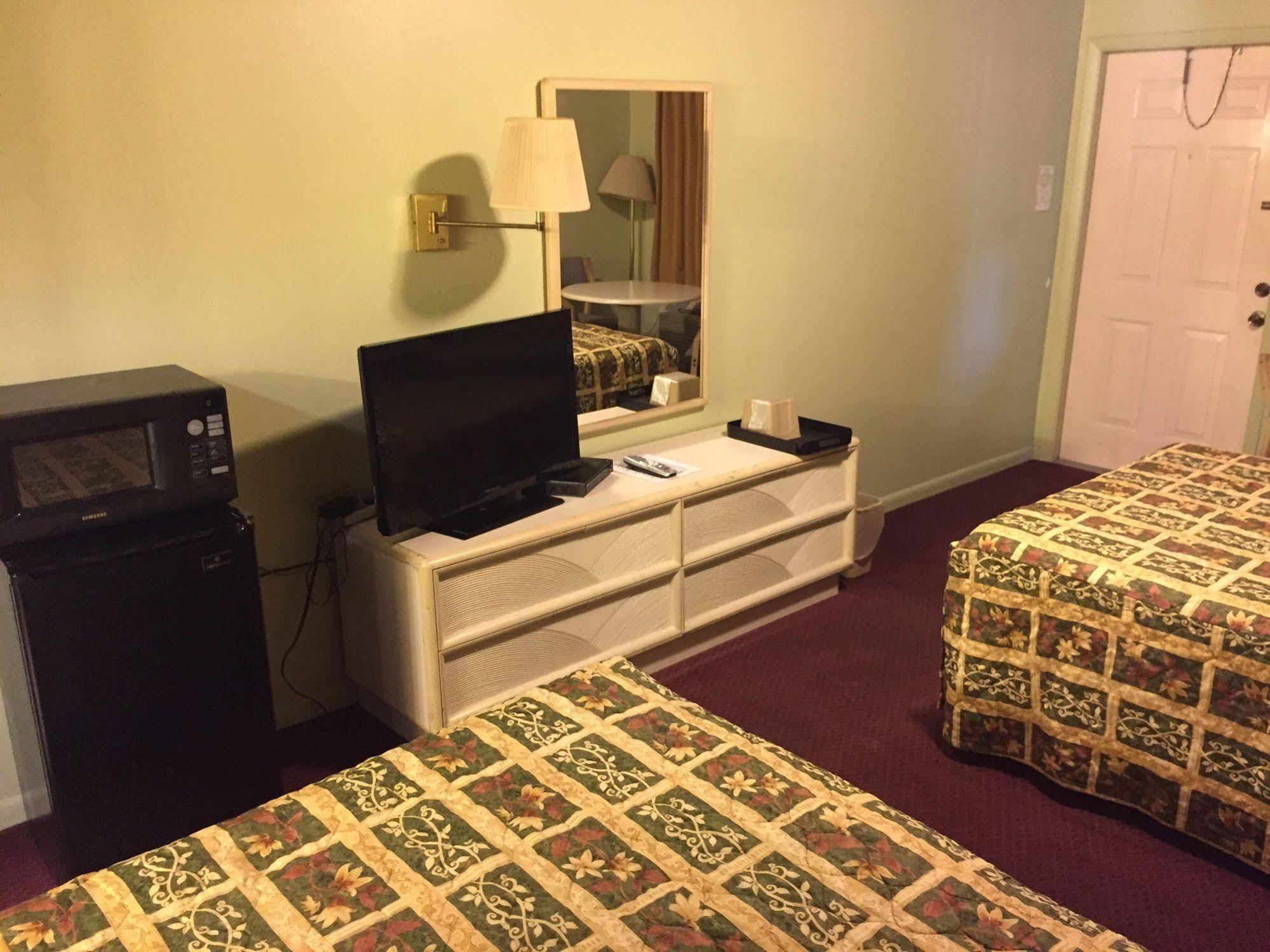 Sebring Inn Екстер'єр фото