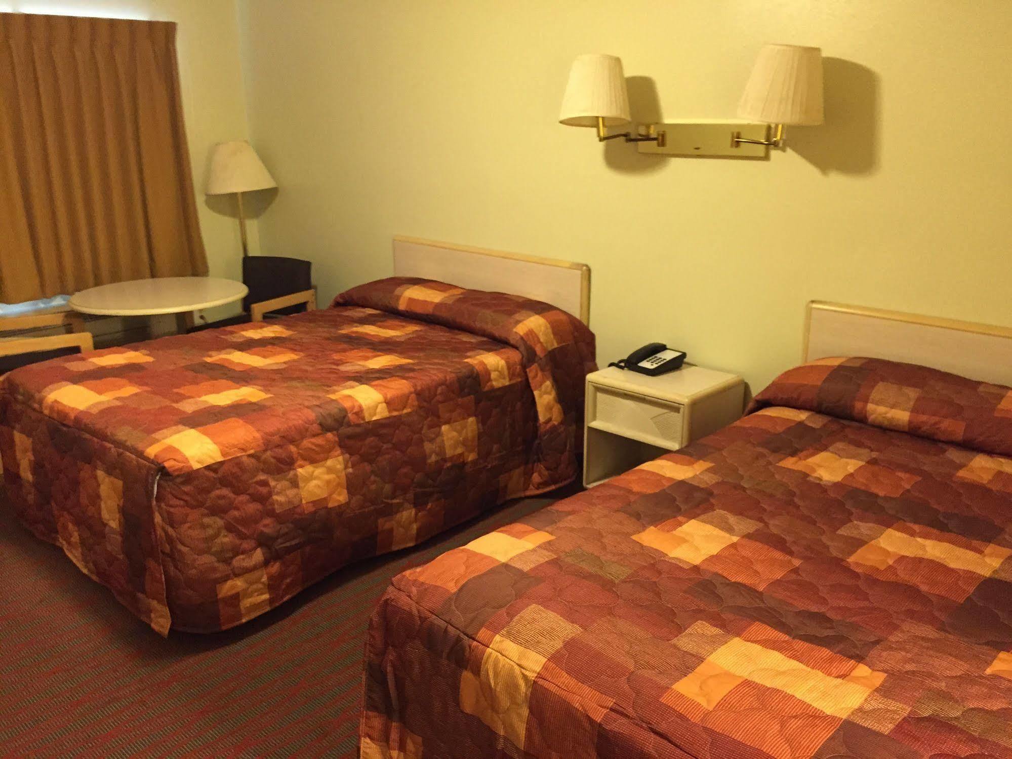 Sebring Inn Екстер'єр фото