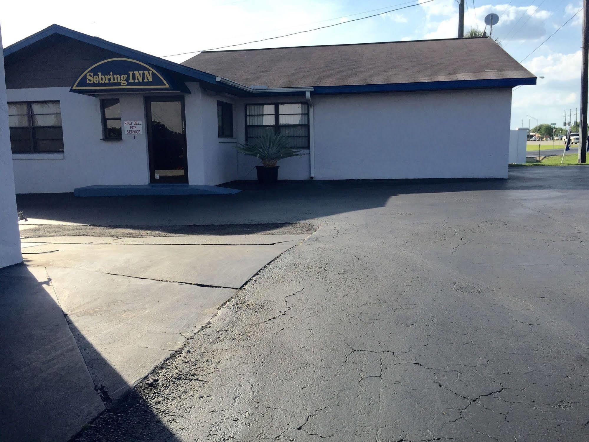 Sebring Inn Екстер'єр фото